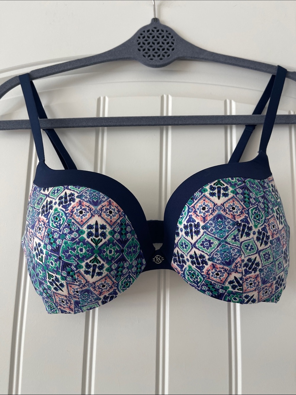 Victoria’s Secret Navy Blue Printes Push Up Bra 32D